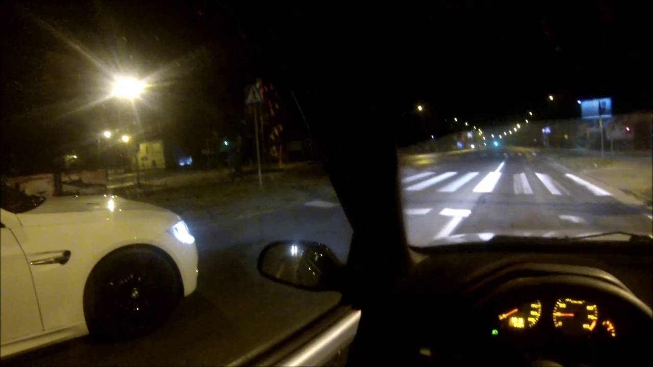 Peugeot 106 gti s16 vs BMW M3 e92 street racing