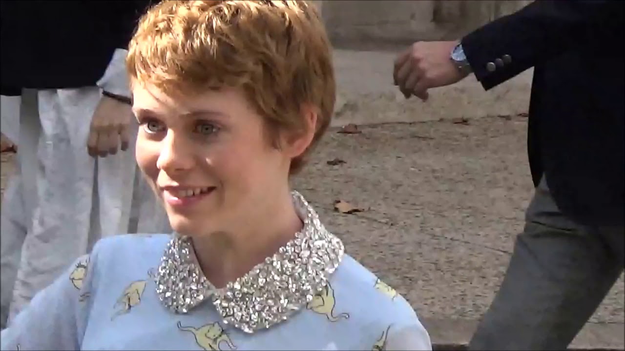 Sophia LILLIS @ Paris Fashion Week 3 october 2017 show Miu Miu / octobre #PFW