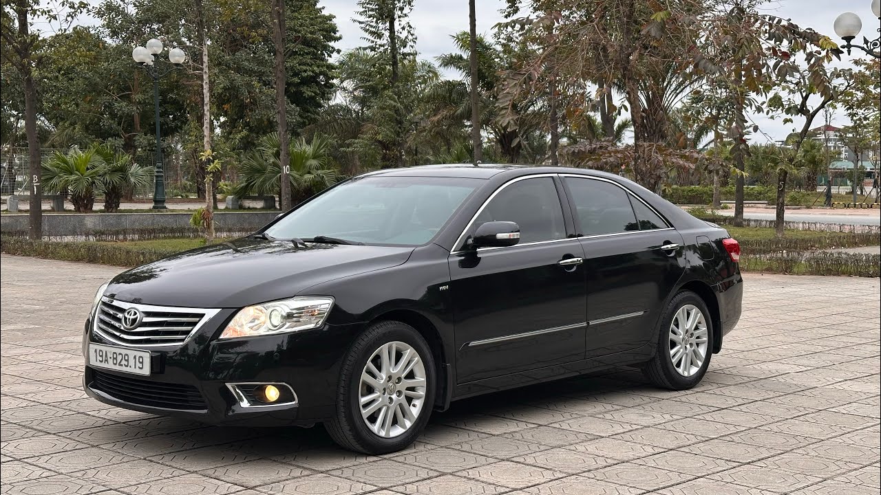 Camry 3.5Q 2011 chạy zin 84000 km call&zalo :0968721551