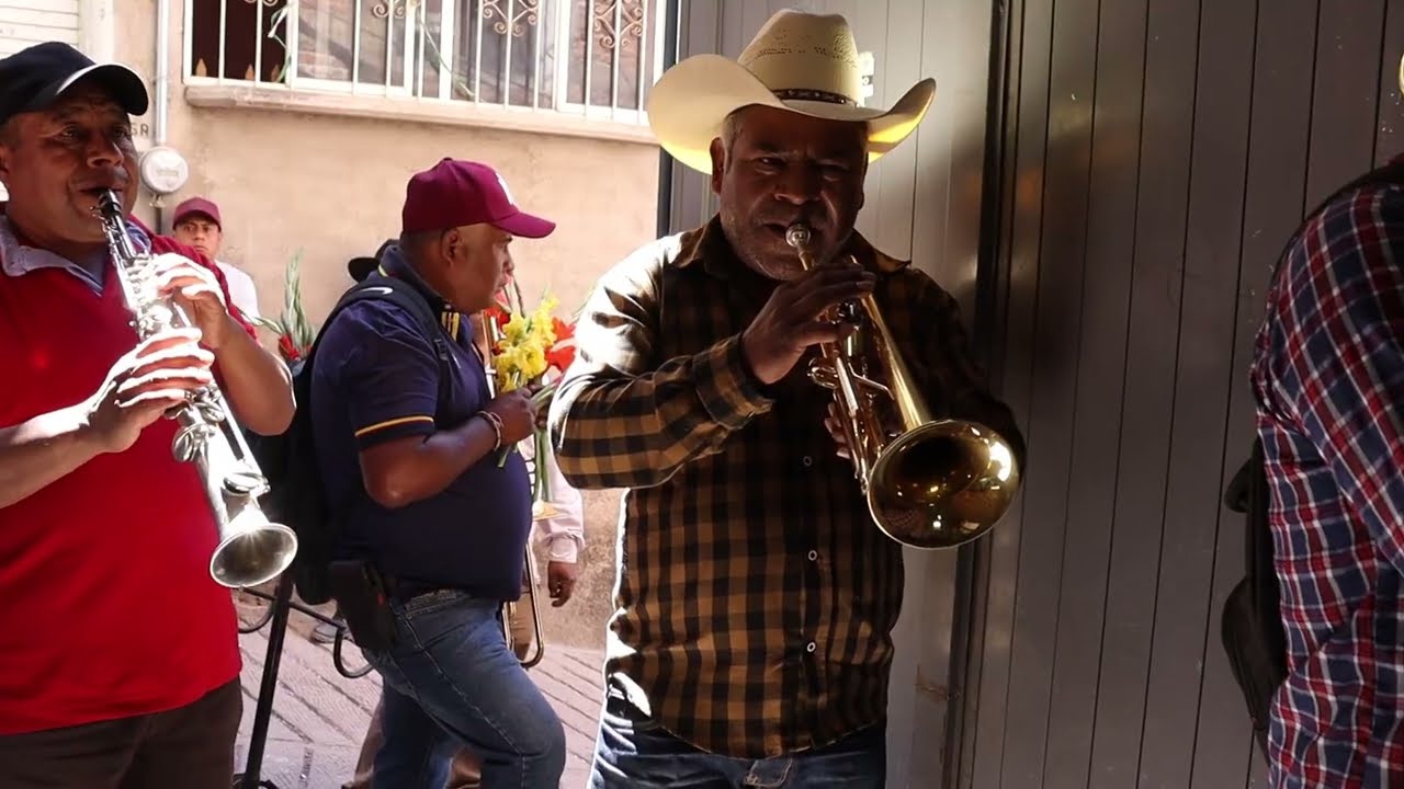 Banda Santa Cecilia de Moyotepec de Juárez Gro.. SINCERAMENTE, estos MAESTROS TOCAN BIEN CHULO😱😮