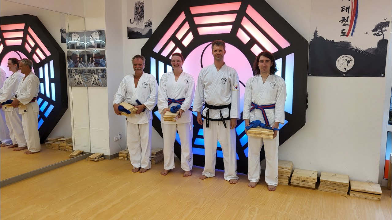 WinTaekwondo Kup-Prüfungen Juli 2023 Rot-Blaugurt und Rotgurt
