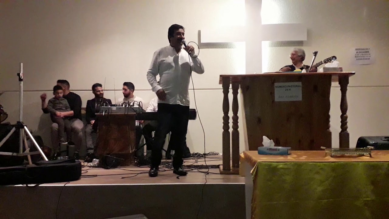 Coro de sevilla en iglesia delicias