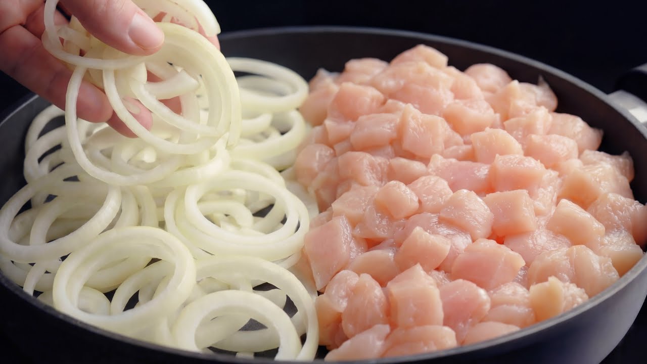 The most delicious chicken fillet with onions! The secret to tender chicken meat in 5 minutes.