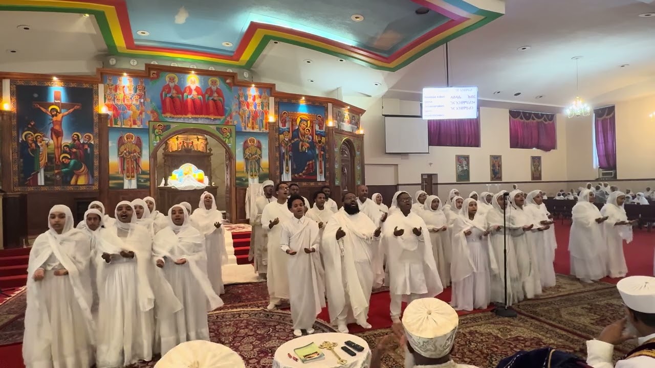 ድንግል ፈጣሪውን ወለደችው