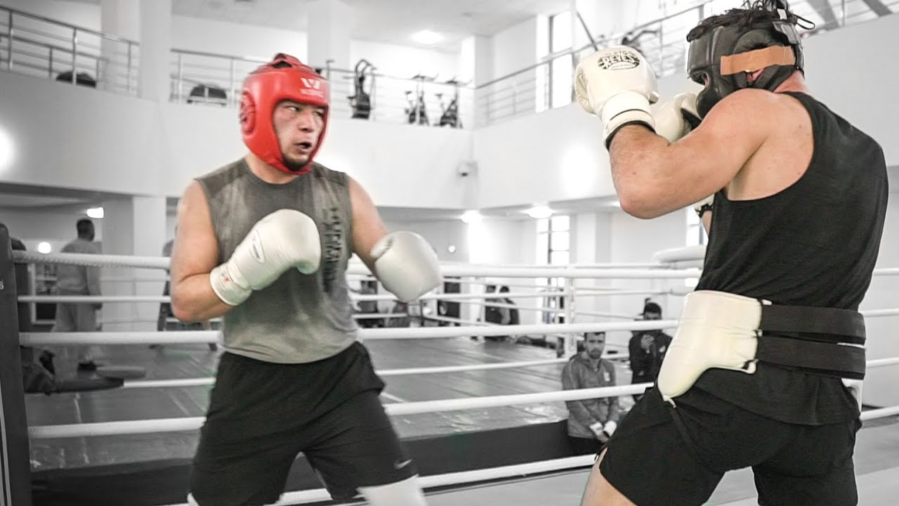 Чемпион Казахстана против чемпиона Англии / Бой Оралбай Айбек vs Патрик Браун