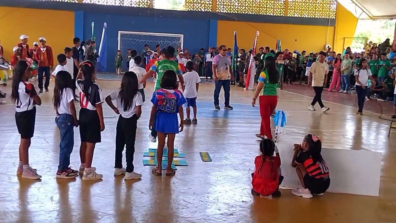 Apresentação do Pelotão da Escola Municipal Indígena Bela Vista na Com.Boa Vista do Lago Grande 2025