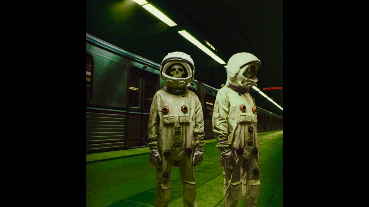DAFT PUNK - AROUND THE WORLD (Dance with the Dead Remix)