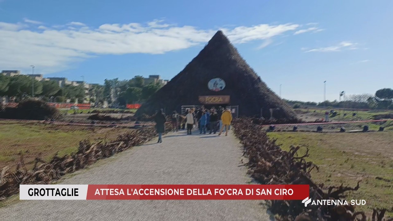 30 GENNAIO 2026 - GROTTAGLIE (TA) - ATTESA L'ACCENSIONE DELLA FO'CRA DI SAN CIRO