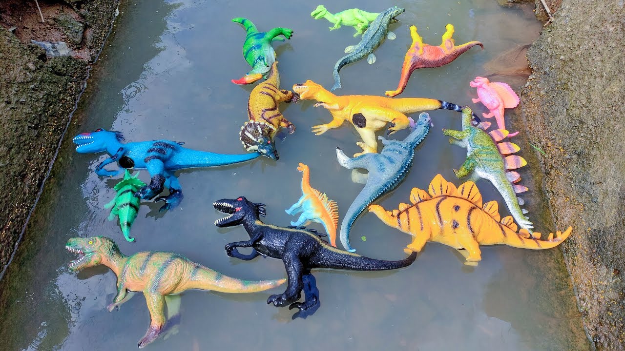 Berburu Dinosaurus | Tyrex | Spinosaurus | Brachiosaurus | Kentrosaurus | Petrodactyl | Brontosaurus