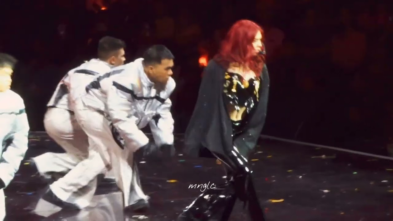 [111624 BINI GRAND BINIVERSE DAY 1] - BINI MIKHA AND BINI GWEN 