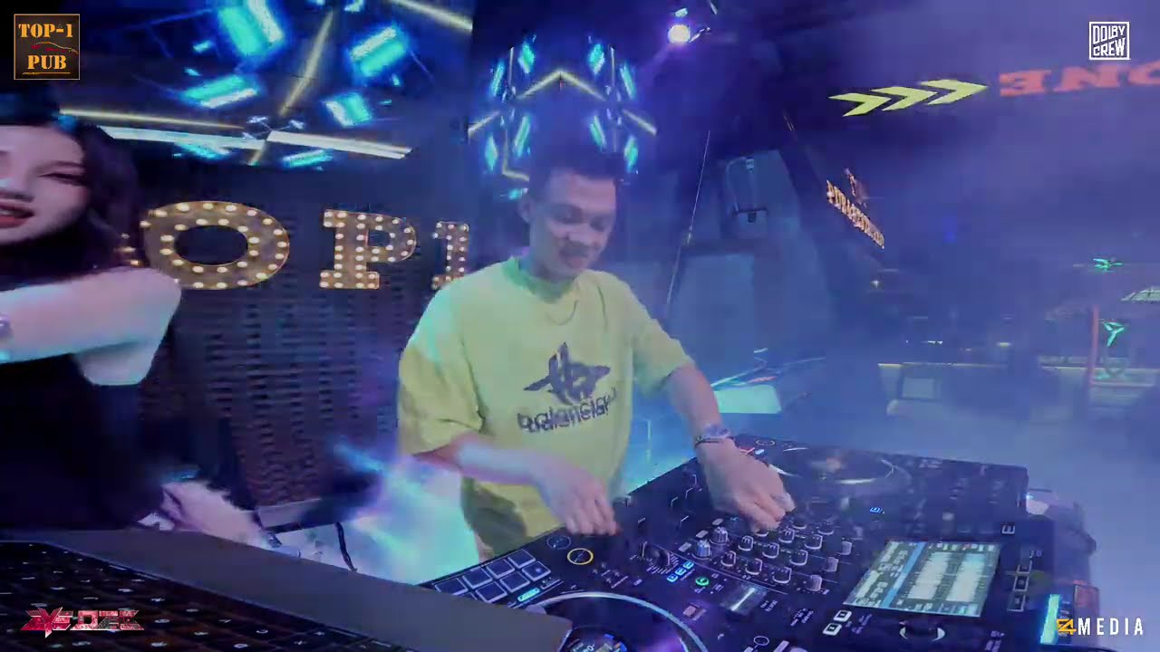 DJ EYEDEE LIVE SET PERFORMING IN TOP1 PUB KPS