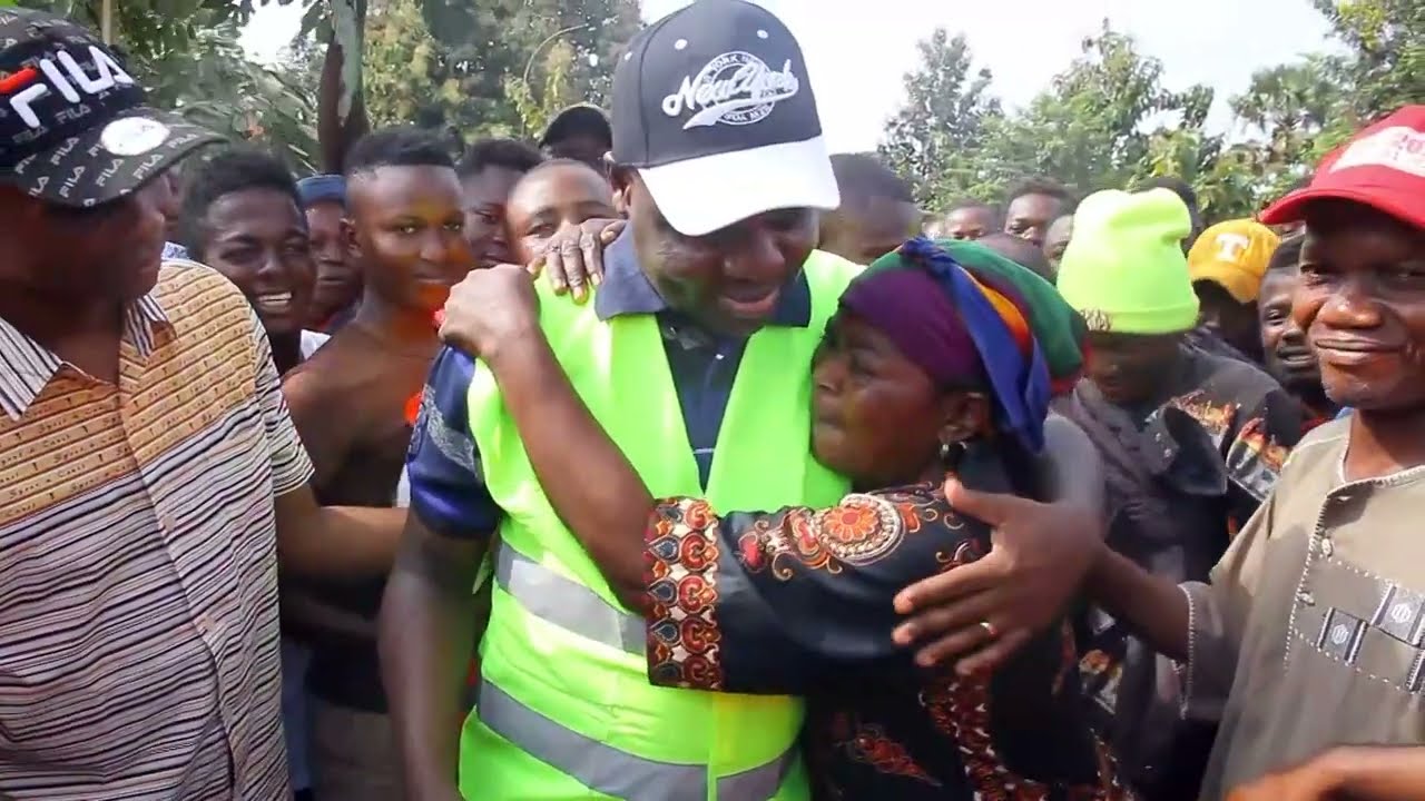 Bas-uelenews_Clip officiel Bakwa Enzanza