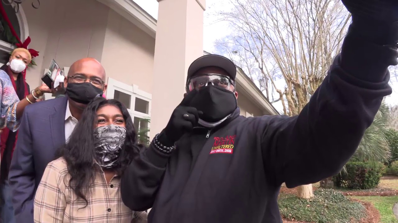 Roland hits stops in Savannah, Ga. encouraging Black folks to vote!