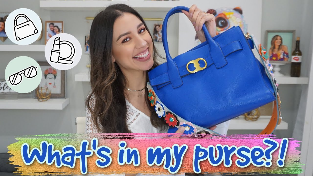 TAG | What's in my purse👛?!