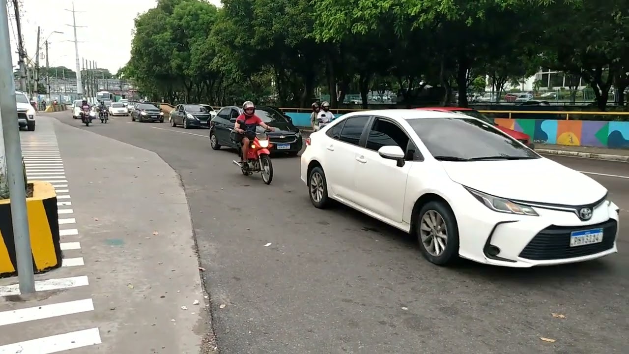 COMO É O BAIRRO DA COMPENSA EM MANAUS.
