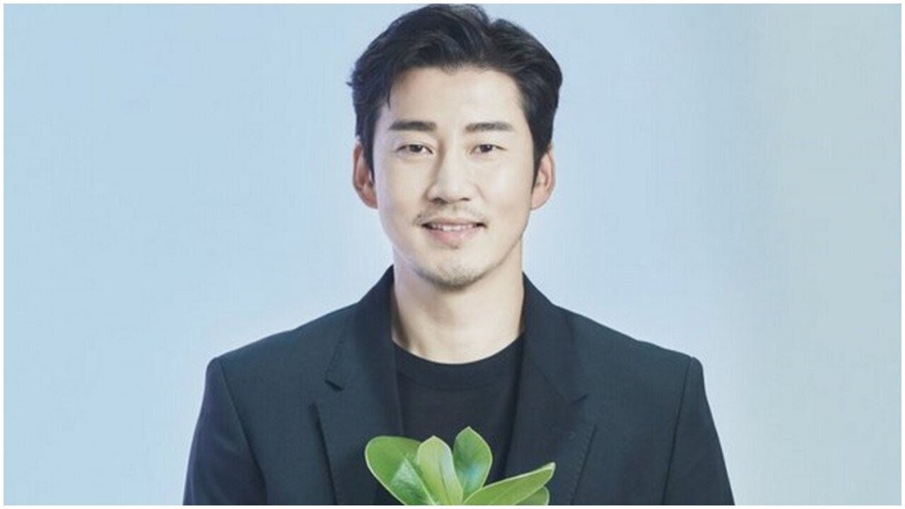 Yoon Kye Sang talks about his wife's reactions to his drama kiss scenes