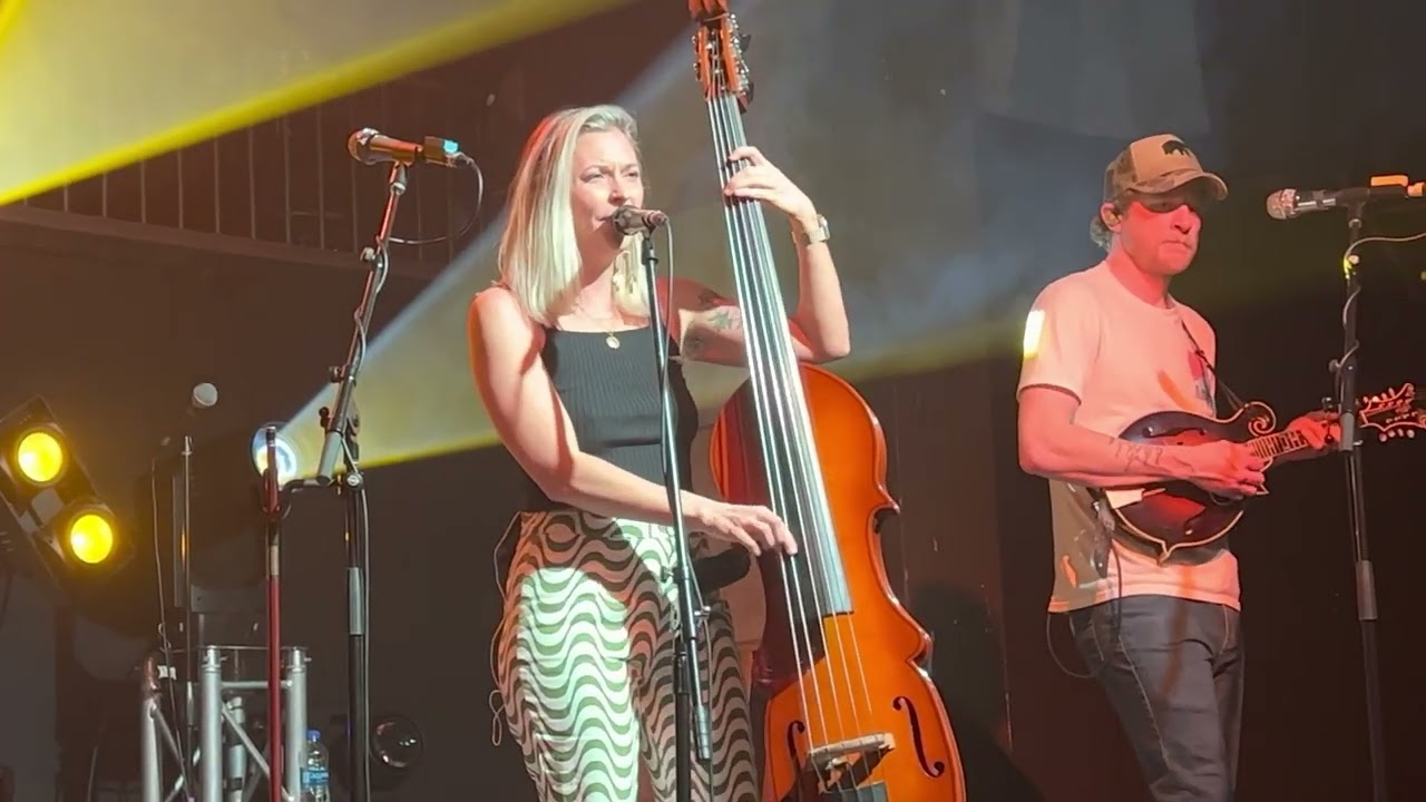 “Nothing’s Working” [Enhanced Audio] - Kitchen Dwellers with Lindsay Lou - 2/9/23 - Bellingham, WA