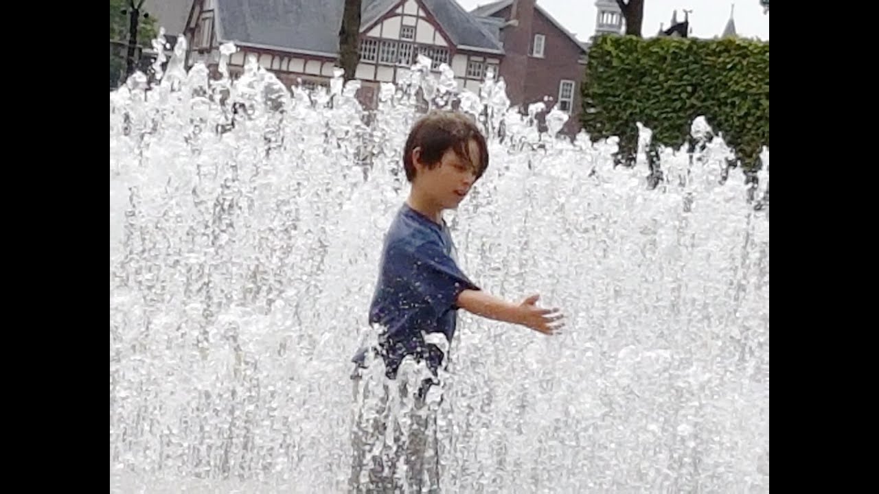 Walking through the Park of Rijskmuseum with Filip,Matei and Dragoș 2025.07.14 by Marilena Dumitriu.