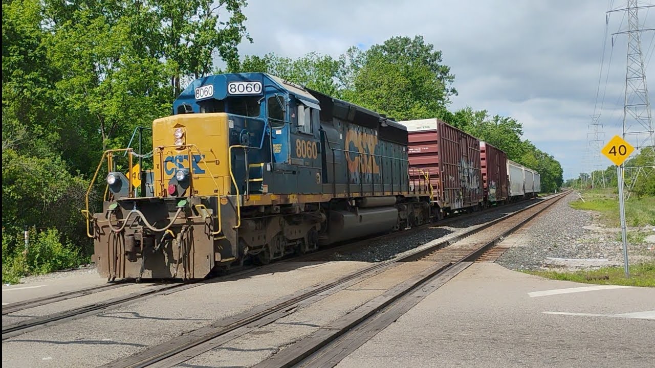 CSX 8060 SD40-2 leads the CSX L310-31 On the CSX Detroit Subdivision with a Horn Show