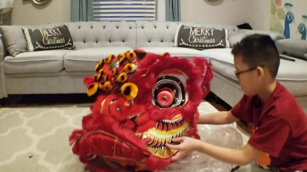 Распаковываю моего кастомного льва от Dragonlion