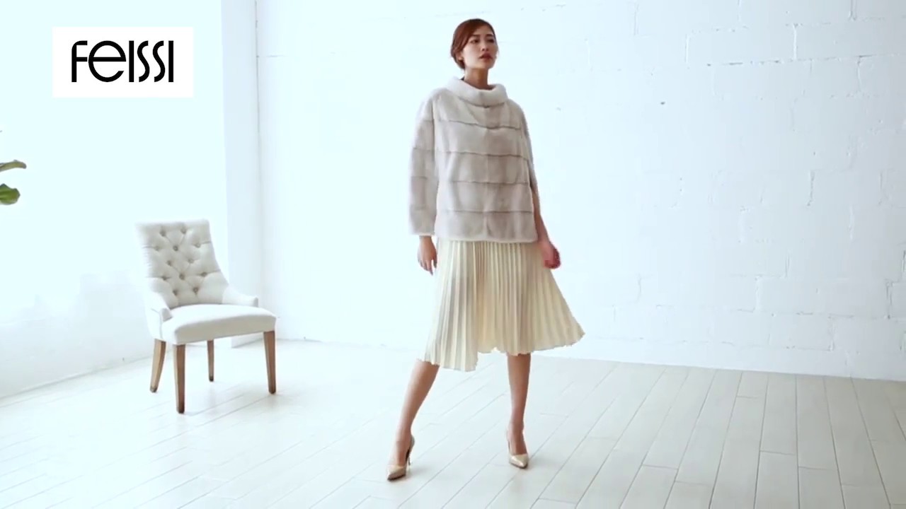 Mink Fur Poncho | 0052