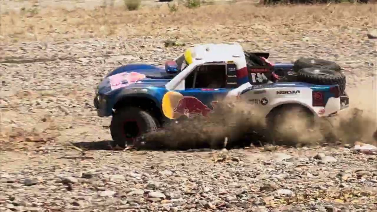 Traxxas UDR Redbull Edition at La Union