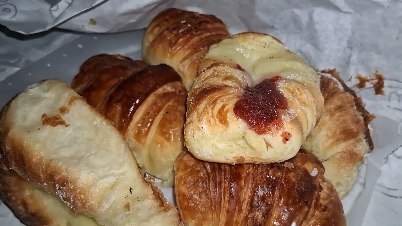 FACTURAS DE PANADERÍA EL SOL + TORTA CASERA DE CHOCOLATE
