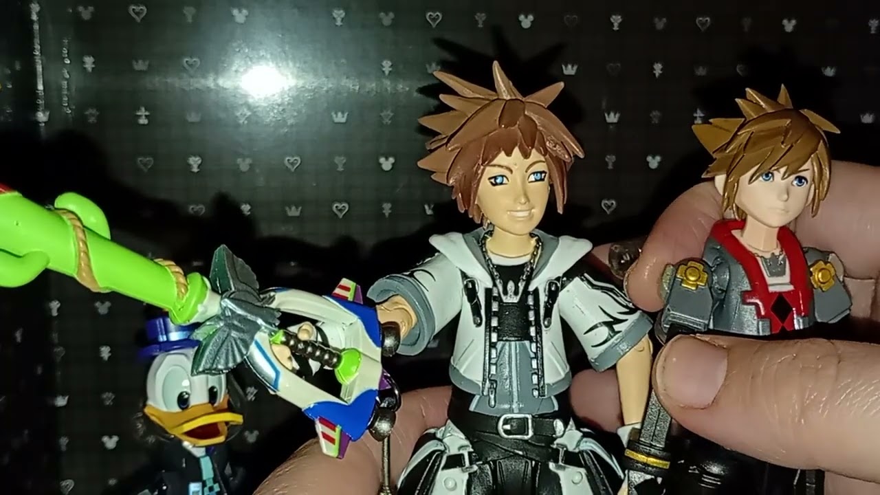 Sora goofy y Donald kingdom hearts 3 bring arts  toy story 