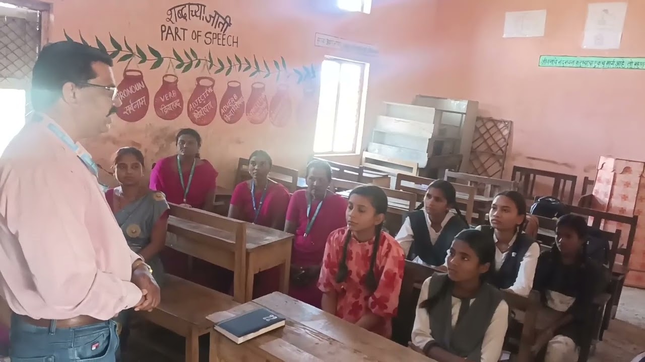 HPV लसीकरण बाबत शाळेमध्ये विद्यार्थिनींना मार्गदर्शन 
