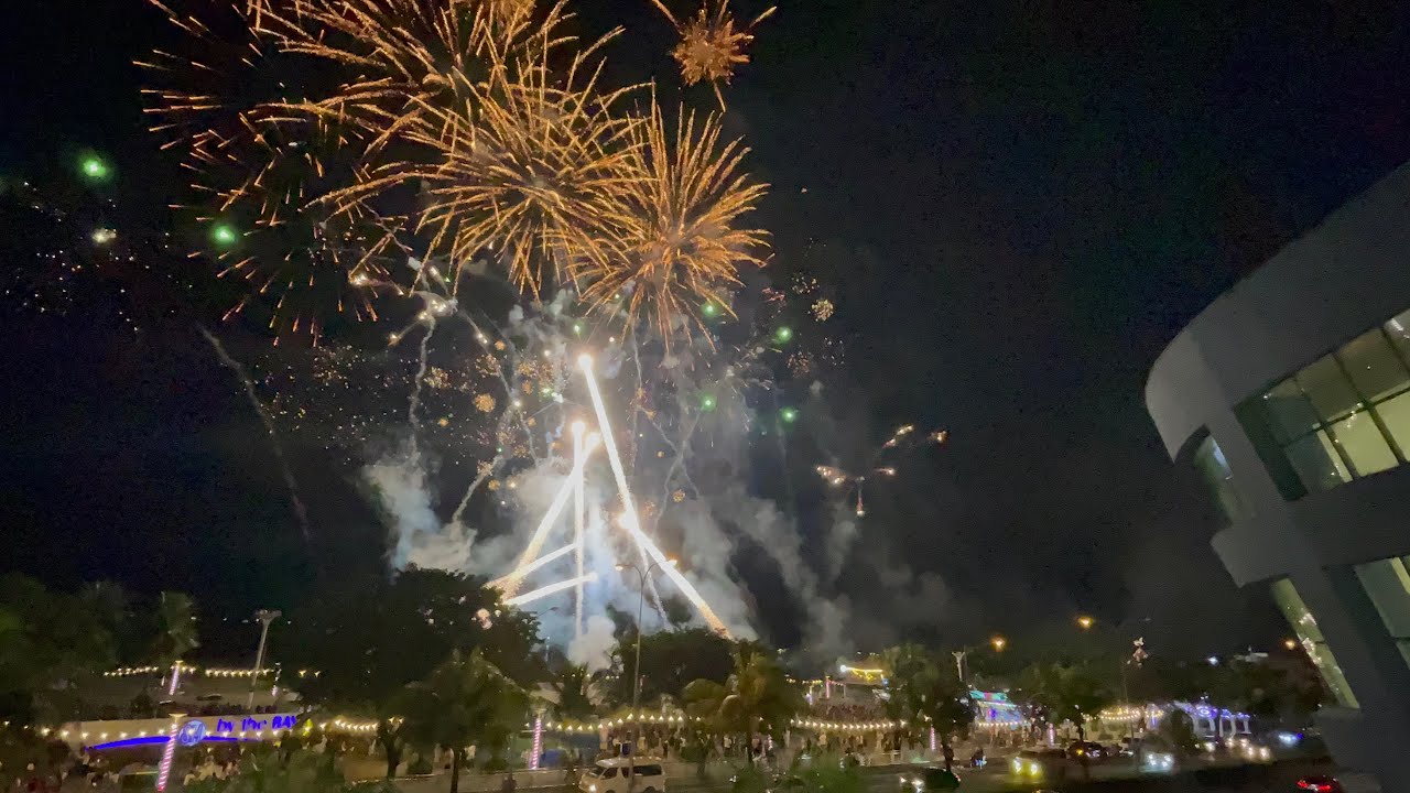 SM Mall of Asia Holiday Spectacle Fireworks September 15,2023 [Live Audio]