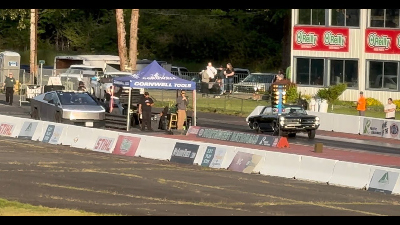 Tesla Cybertruck vs '65 GTO 1/4 mile drag race at Pacific Raceways May 2025. 