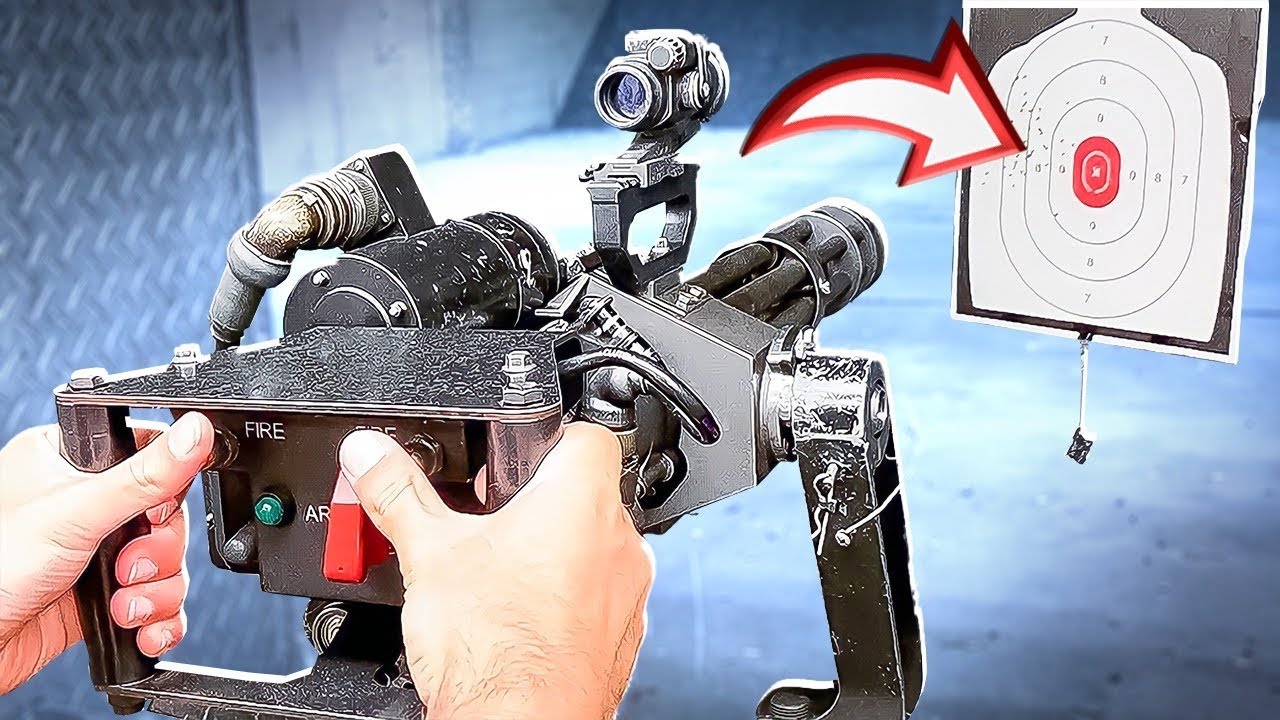 Atirando com uma Minigun, 100 disparos por segundo!