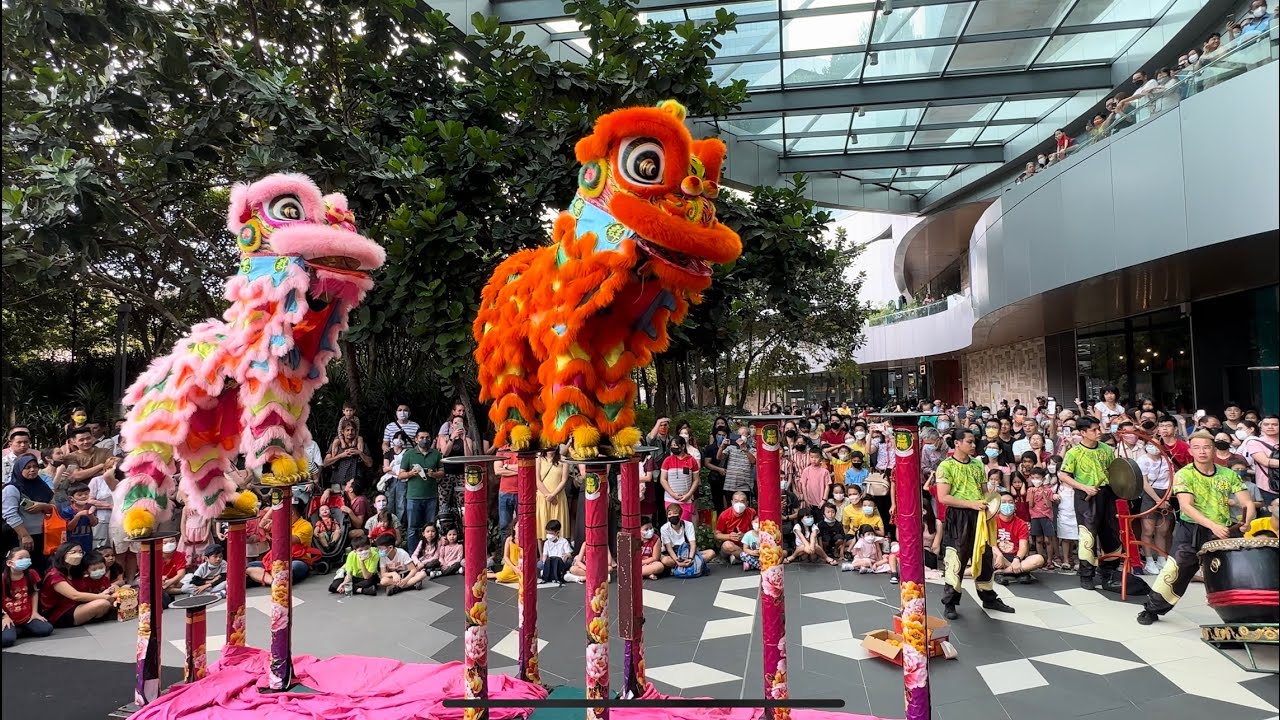 CNY 2023 🐇 Khuan Loke Acrobatic Lion Dance @ Starling Mall