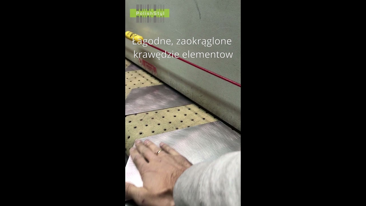 Gratowanie i zaokrąglanie krawędzi na elementach z blachy przy użyciu szczotek ściernych PolishStyl