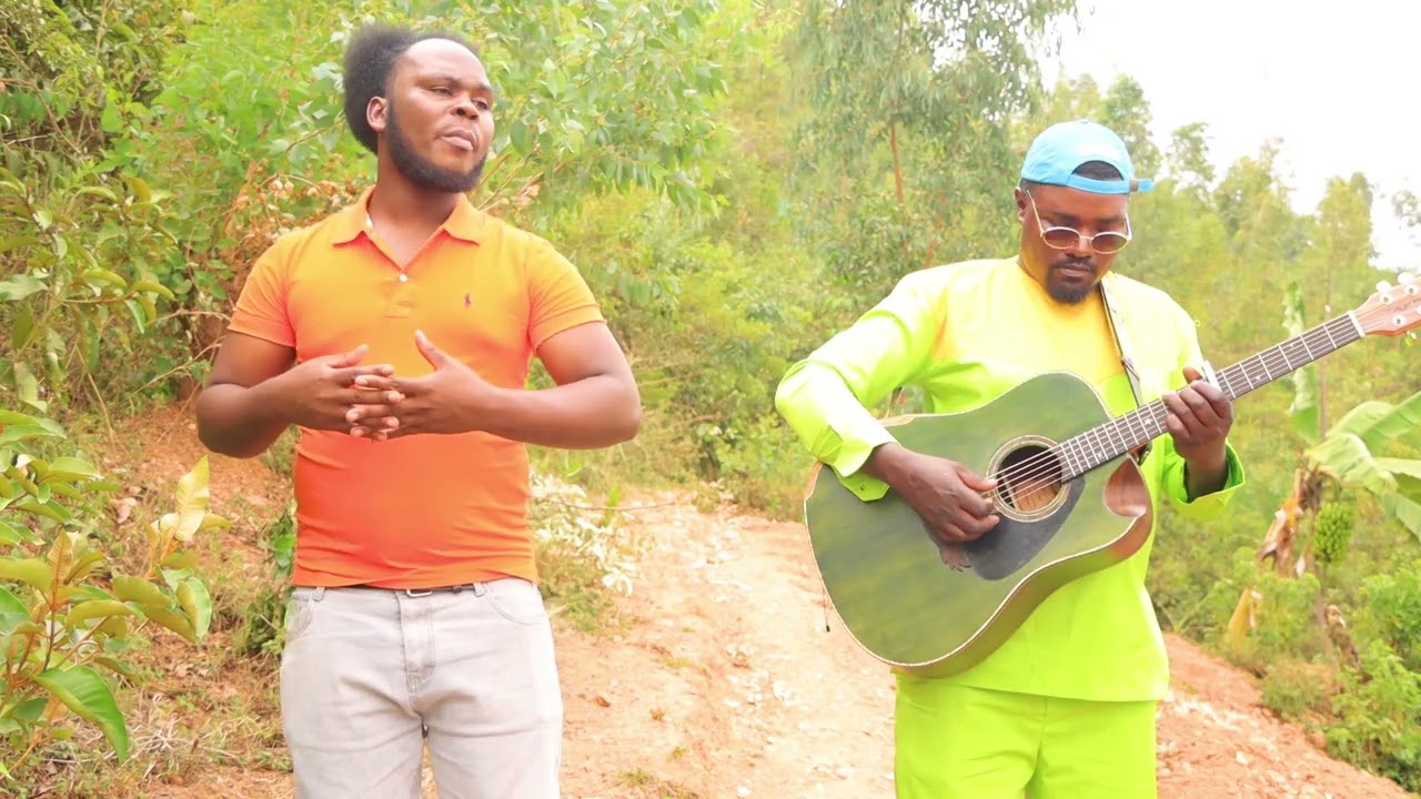 Urwibutso Rwumutoni covered by duterimbere damascene ft Rukundo Philemon (0788820061)