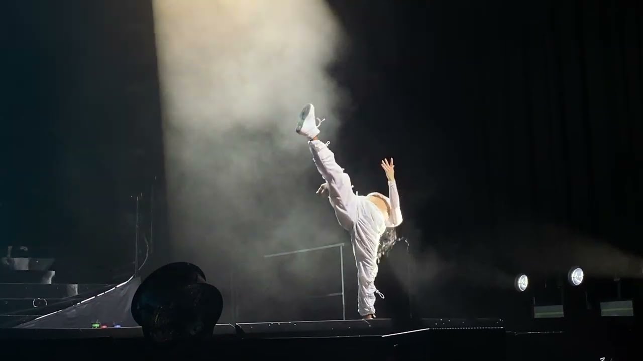 Little Mix - Dance Crew Presentation | Confetti Tour Dublin 13/04/2022