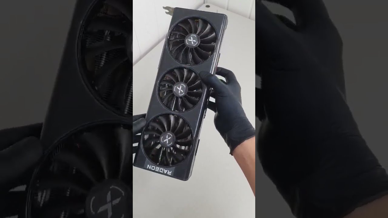 AMD Radeon RX 6800 XT unboxing