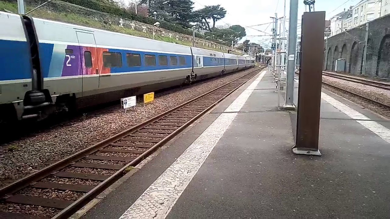 TGV, Ouigo, Intercités - Gare d'Angers Saint-Laud le 24/03/2018