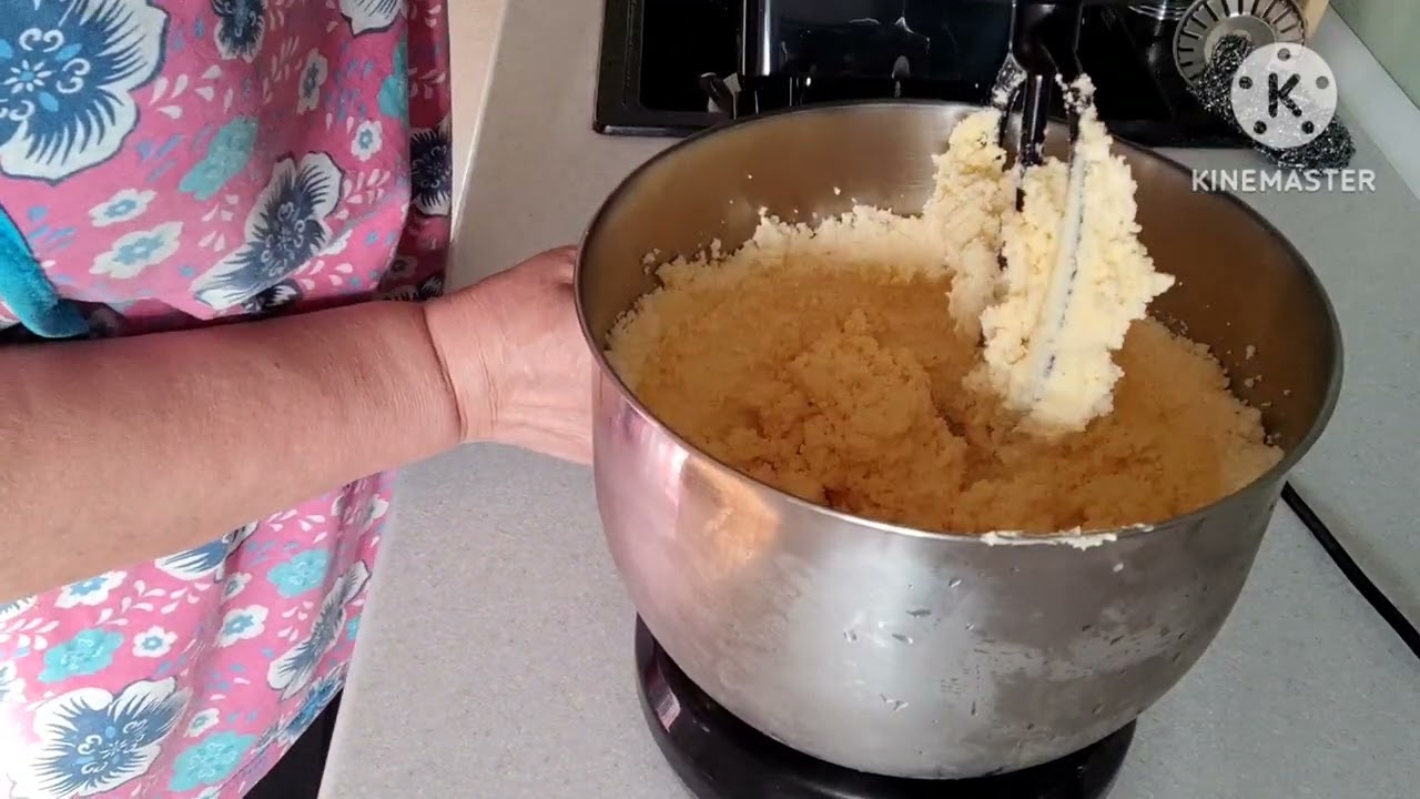 НА УЛИЦЕ ДОЖДЬ, А Я ВЗБИВАЮ СЛИВОЧНОЕ МАСЛО, ВПРОК.