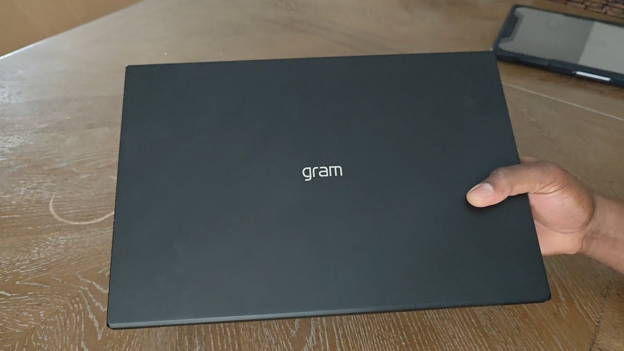 LG Gram 17 | Almost 6 months later!  The main question I get asked! SOLVED!
