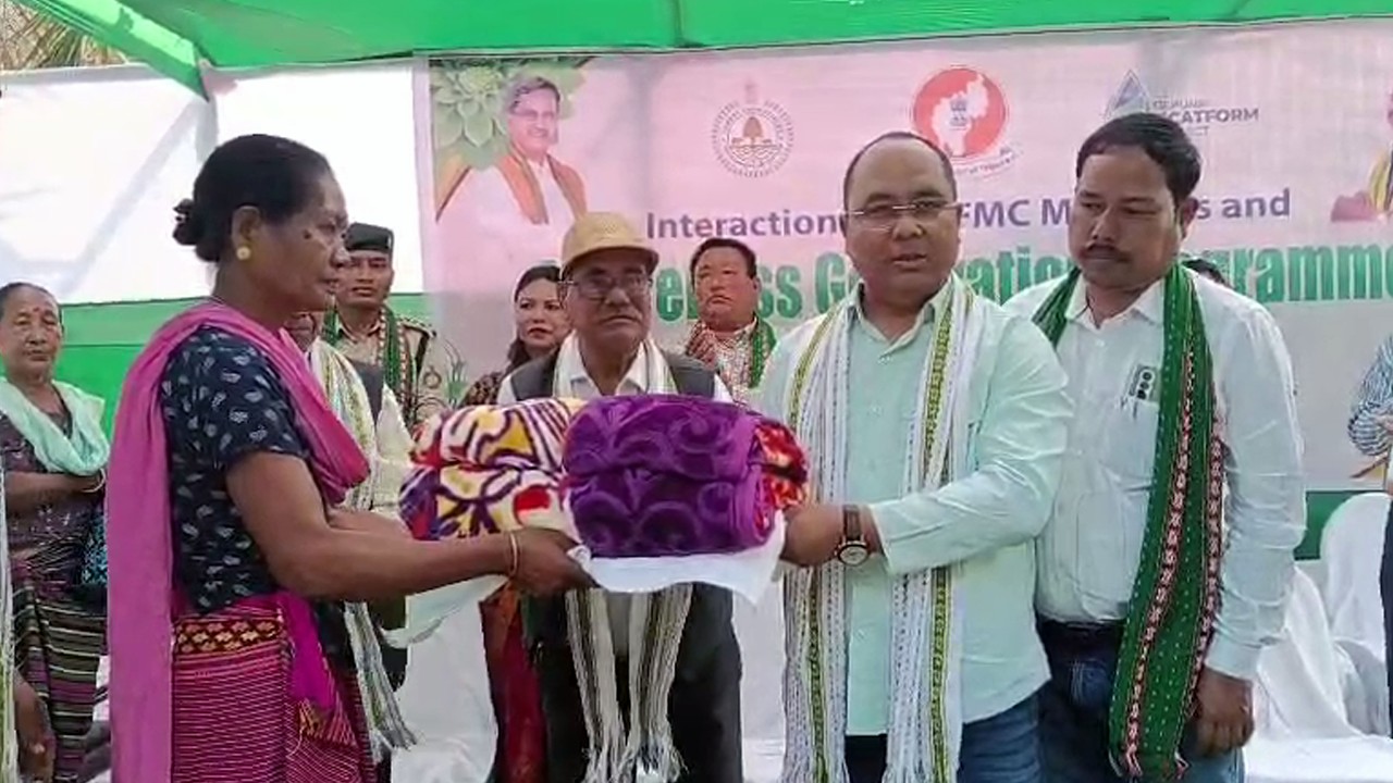 Bidyabil Karangicherra oh Mantri Animesh ni Manjakmungo Khlaijakha Agar Plantation tei Blanket