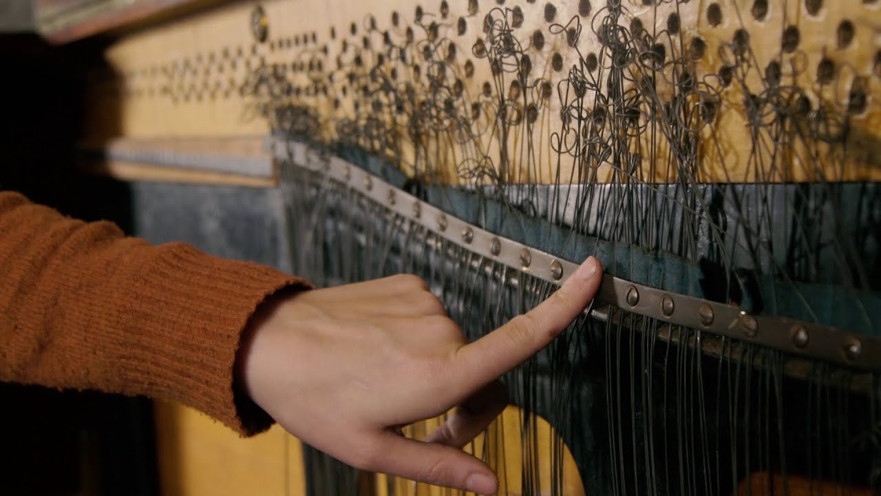 How to Dismantle a Piano (PART 4) - Removing the Strings