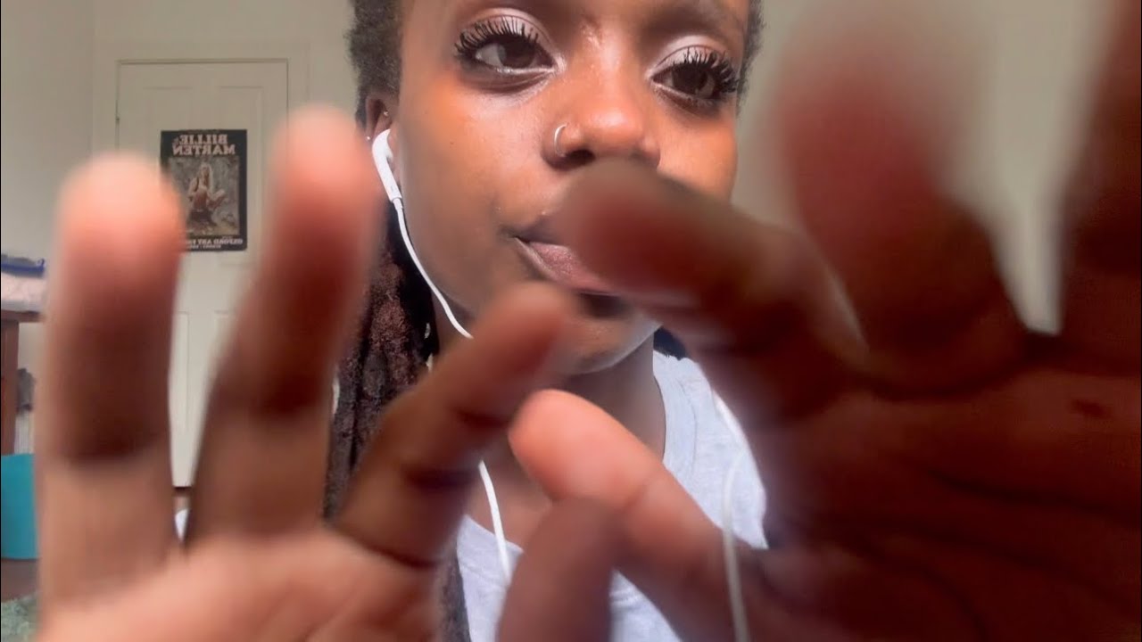 ASMR| FAST AND AGGRESSIVE MOUTH SOUNDS/ HAND MOVEMENTS 