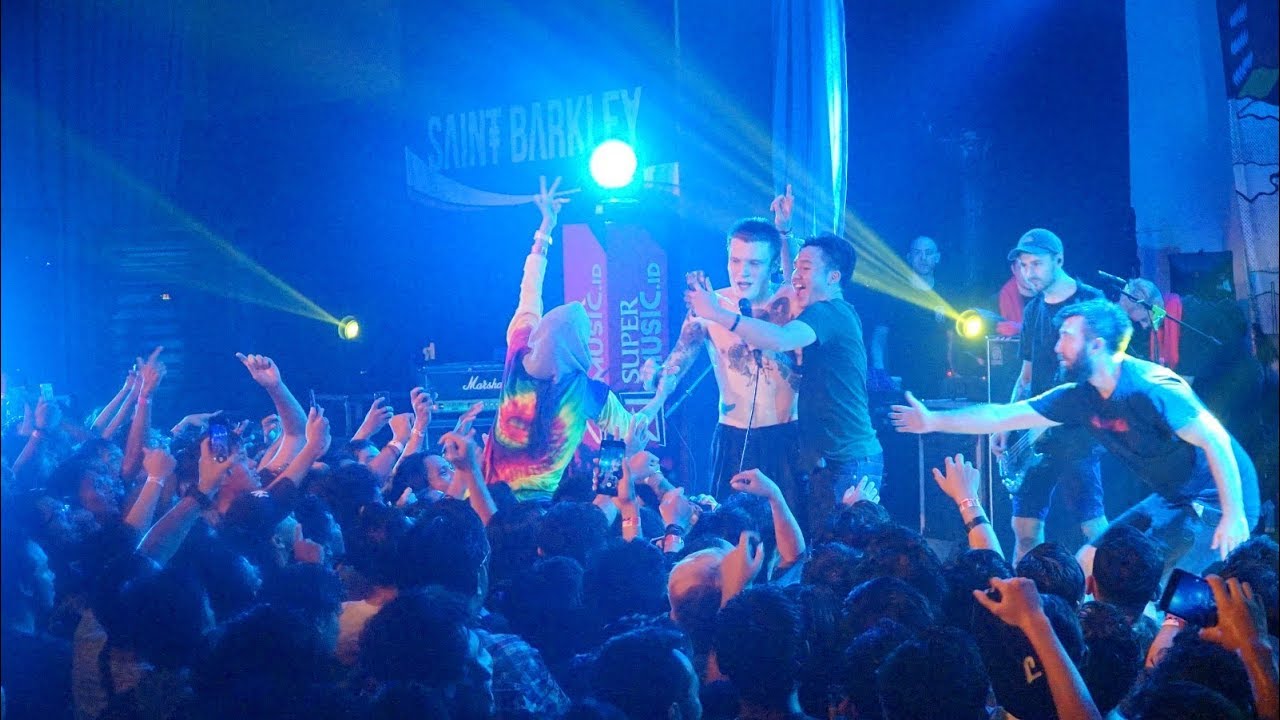 Highlight Konser Neck Deep Di Jakarta: 