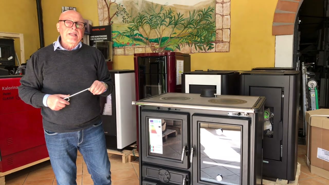 Cucina a legna con due forni e base in pietra ollare Thermorossi Margot