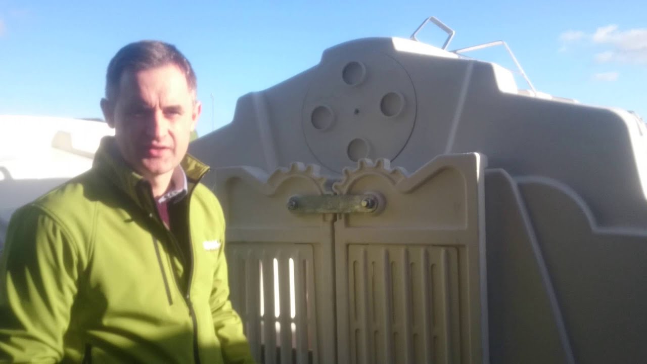 Choosing a Group Hutch - Agri-Plastics - Focus on Five - for better Calf Health