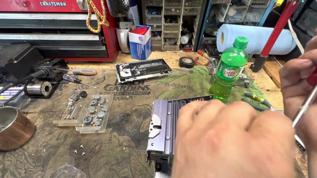 Delco GM Basic Tape Deck stereo disassembly, Delco ETR2000