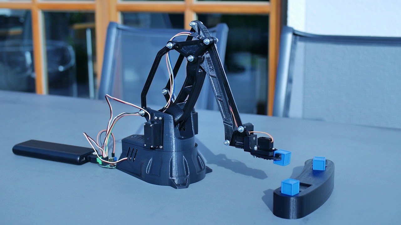 A make of "EEZYbotARM Mk2" by daGHIZmo on Thingiverse.