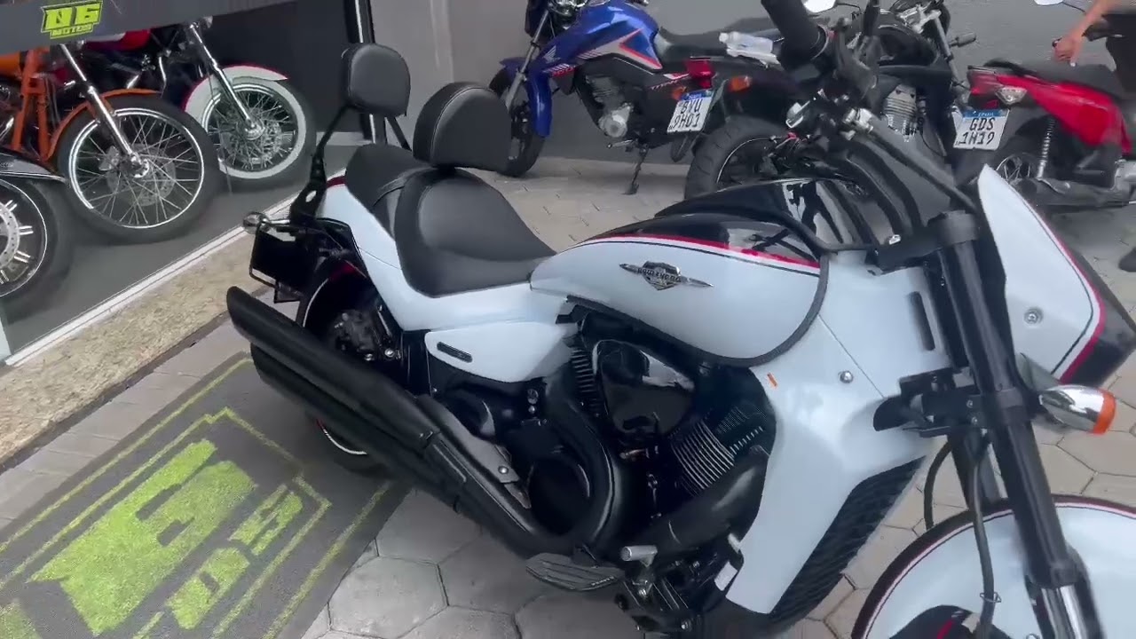 SUZUKI BOULEVARD M 1800 R