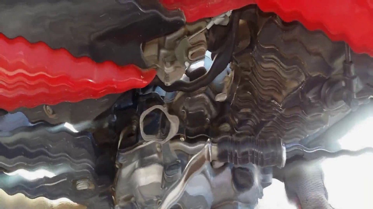 TU MOTO  TIENE AGUA EN EL CARBURADOR Y EL TANQUE